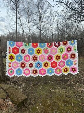 Vintage Grandmother’s Garden Quilt Topper HandmadeHexagon Floral Cottagecore